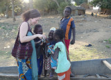 gillian-with-some-admirers